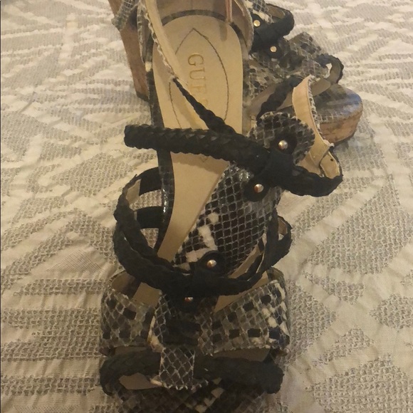 Guess wedge sandals - Picture 2 of 3